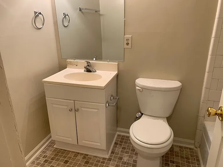 562 Granite St — Photo 12