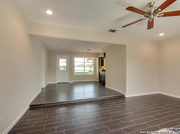 4th image of 7003 Pepperwood St