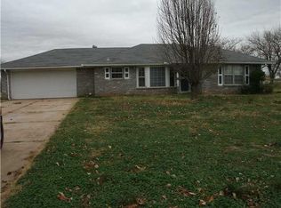 104 Oakwood Dr, Tuttle, OK 73089