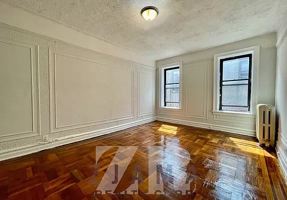2nd image of 160 Fenimore St APT 4L