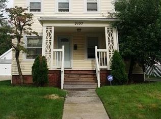 2107 Rossmoor Rd, Cleveland Heights, OH 44118