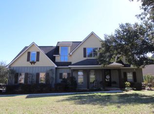 818 Darrah St, Fairhope, AL 36532