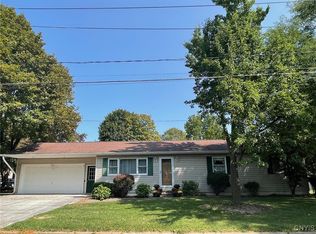 201 Sayles St, Oneida, NY 13421