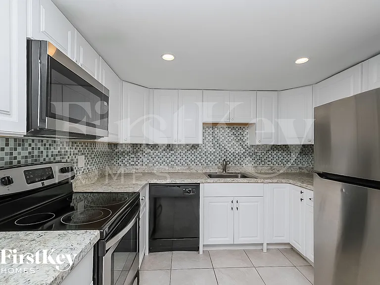 3641 Windham Dr — Photo 6