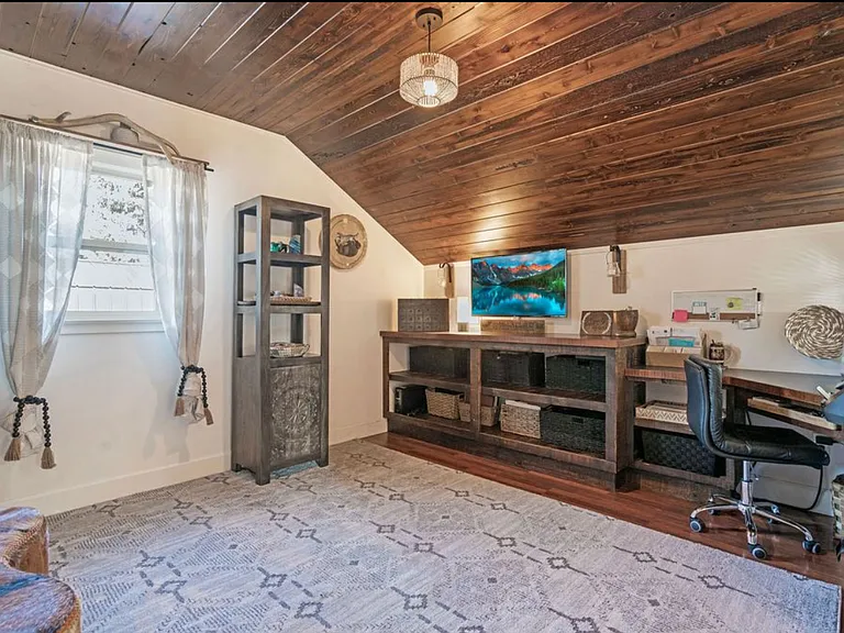 110 Mountain Meadow Rd — Photo 19