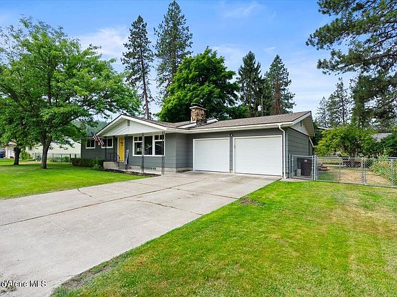 2nd image of 306 Woodland Dr