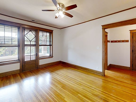 5th image of 3765 N Lakewood Ave #3