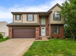 2155 Canal St, Commerce Township, MI