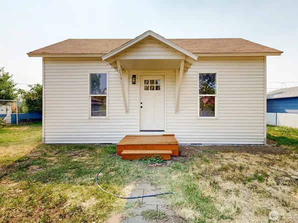 711 Robbins Street, Milton-Freewater, OR 97862