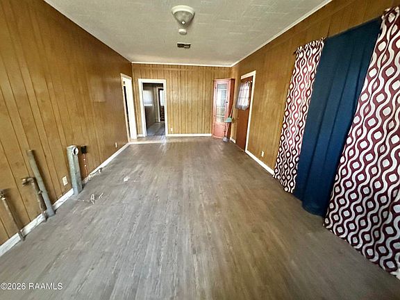 5th image of 820 N Avenue O