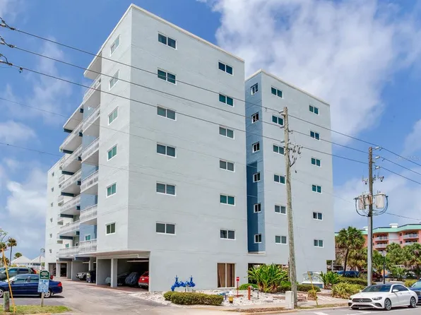 18320 Gulf Blvd APT 102, Redington Shores, FL 33708