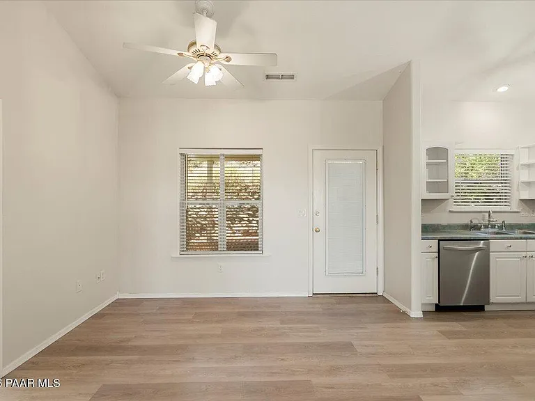 4968 Oriole Ct — Photo 11