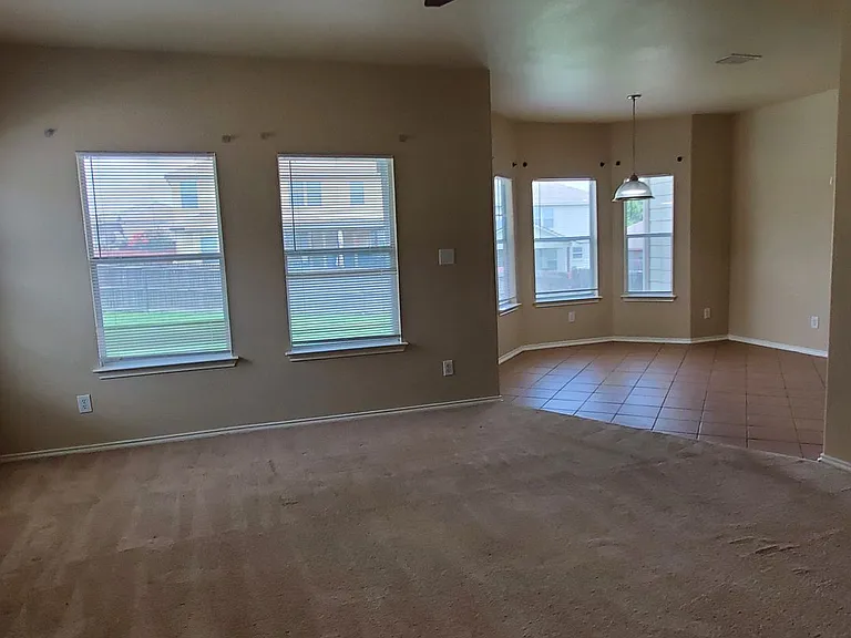 6703 Foster Flds — Photo 3