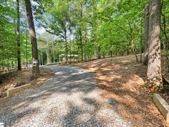 491 N Flat Rock Rd, Piedmont, SC 29673