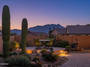 1570 N Rio Bonito, Green Valley, AZ 85614