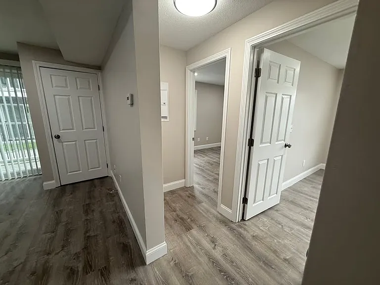 Pondsview Apartments — Photo 150