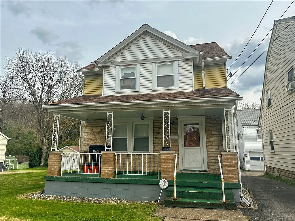 1921 McLean St photo 1