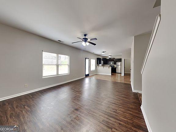 2nd image of 1038 Regency Dr