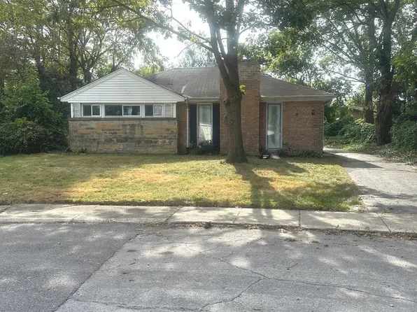 7 Oak Ln, Park Forest, IL 60466