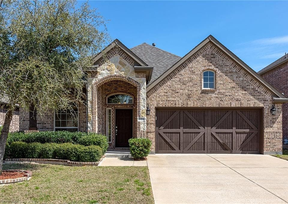 1st image of 596 Miramar Dr