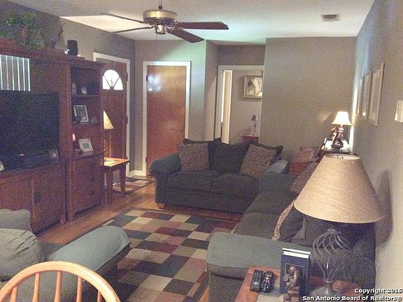 5th image of 166 Sullivan Dr