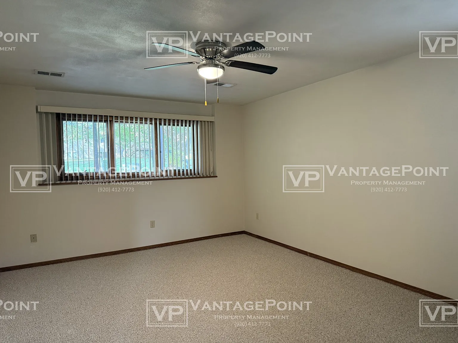 2119-2121 North Cloudview Drive - 2121 — Photo 2