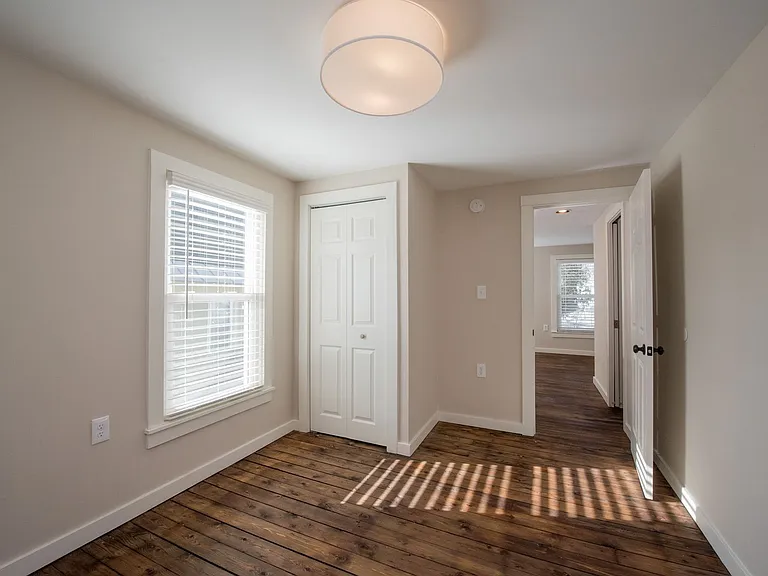 130 Van Dam St — Photo 12