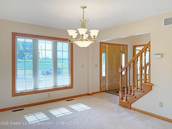 5th image of 482 Riverwalk Dr