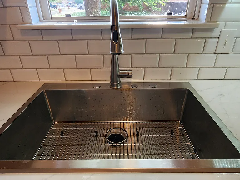 Farm sink