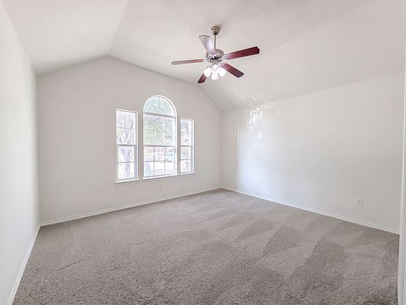 3rd image of 804 Bamboo Dr