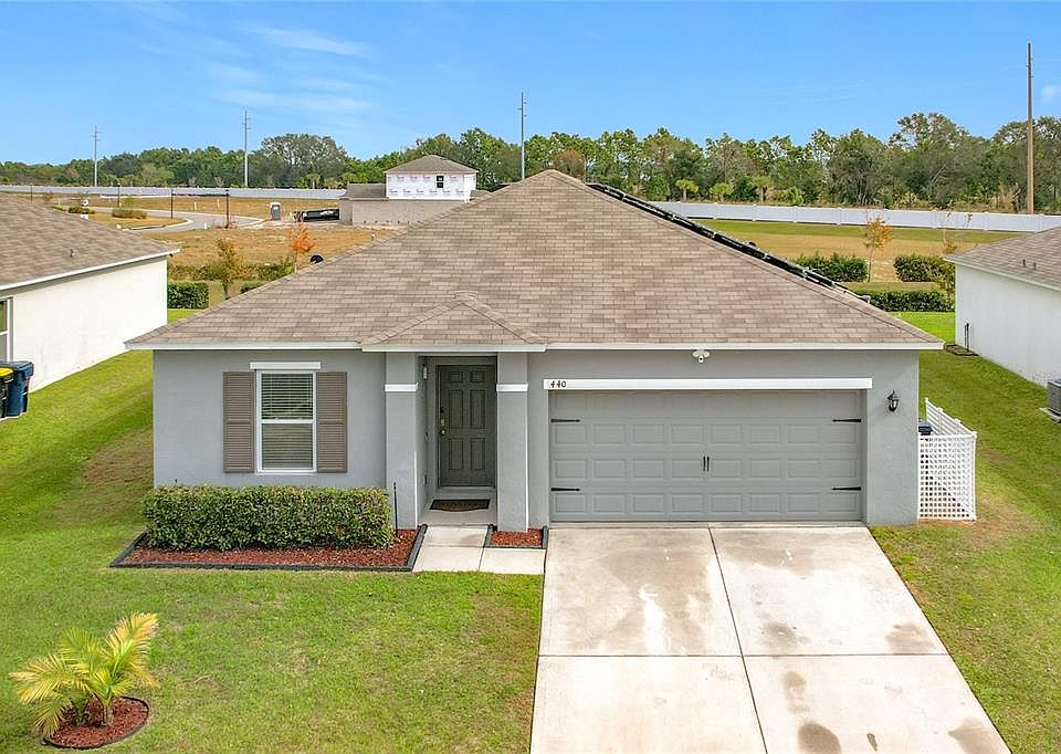 1st image of 440 Burnham Cir