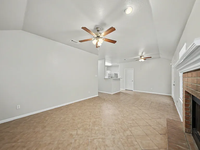 1202 Frio St — Photo 8