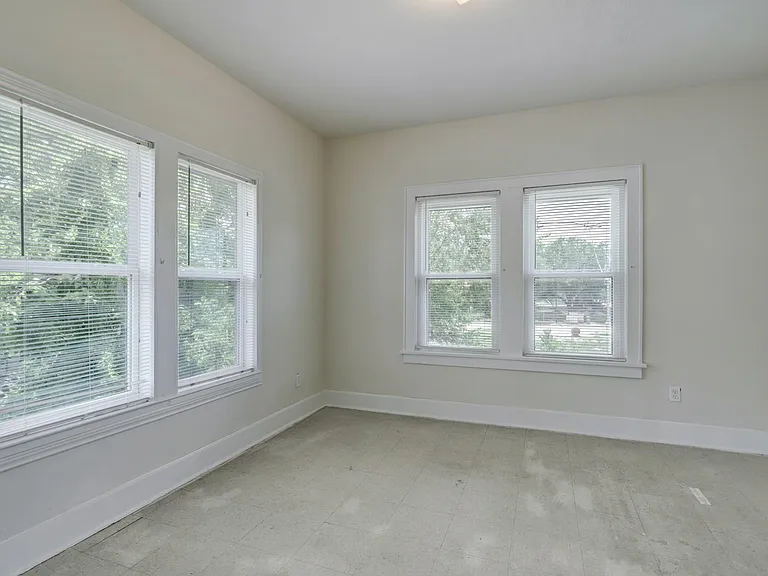 3002 Isabella St — Photo 15