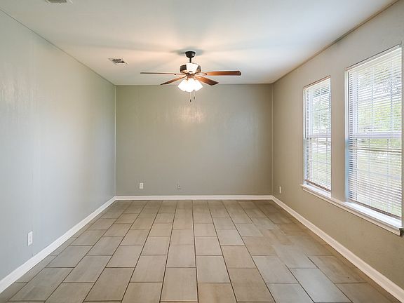 4th image of 6286 Cedar Valley Dr