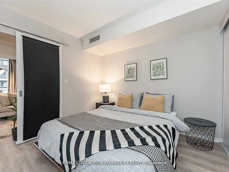 76 Shuter St #1307 — Photo 14