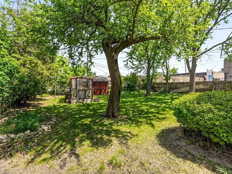 274 Crawford Ave — Photo 50