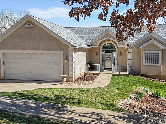 2nd image of 5500 Stone Ledge Cir