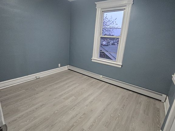 5th image of 11 Linden Ave #3