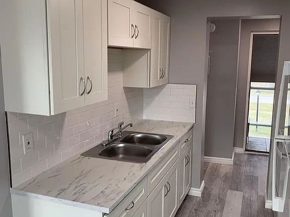 2nd image of 4428 Glendale Dr #2