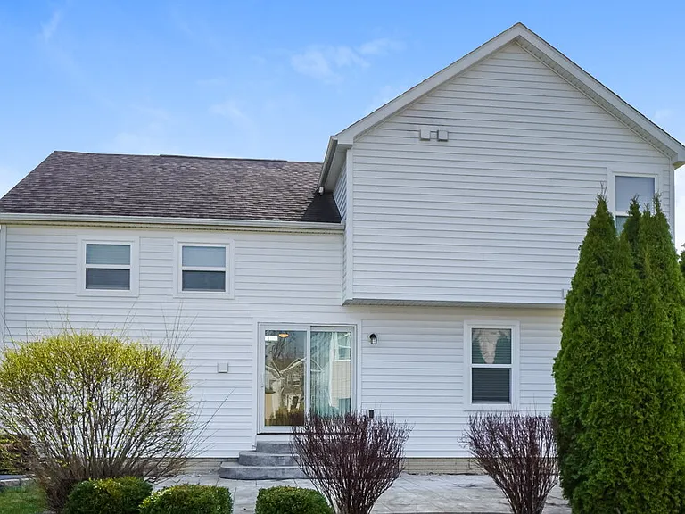 255 Whitewater Ct — Photo 18