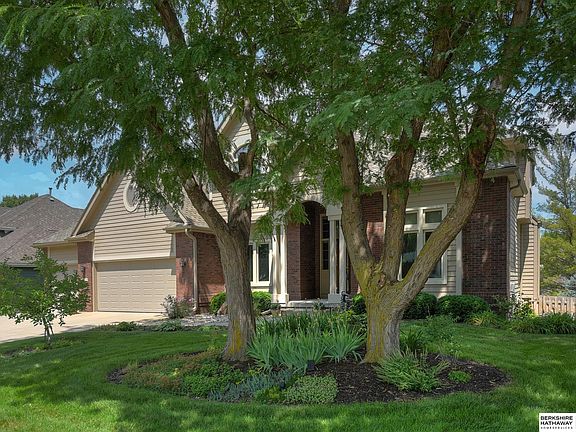 3rd image of 5509 S 171st St