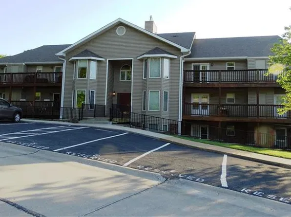 4525 Eli Dr APT J, Saint Louis, MO 63128