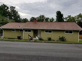 112 E Geneva Ln, Oak Ridge, TN 37830