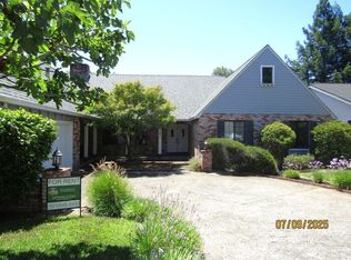 3231 Cobblestone Dr, Santa Rosa, CA 95404