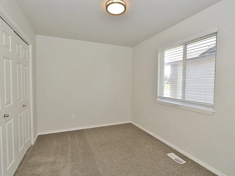 1938 E Birchwood Dr — Photo 20