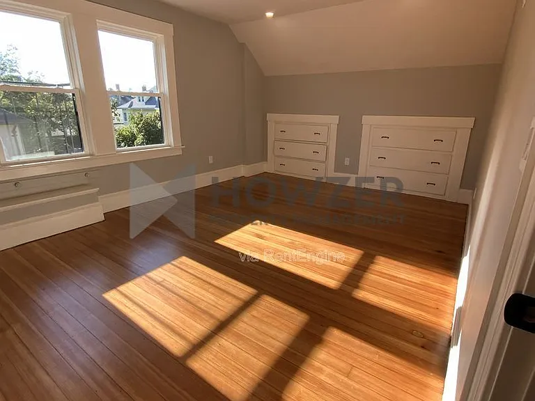 50 E Clinton St #4 — Photo 12