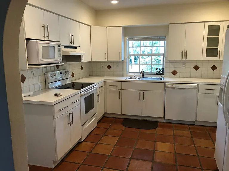 8105 SW 138th St — Photo 15