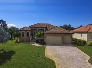220 Arlington Dr, Placida, FL 33946