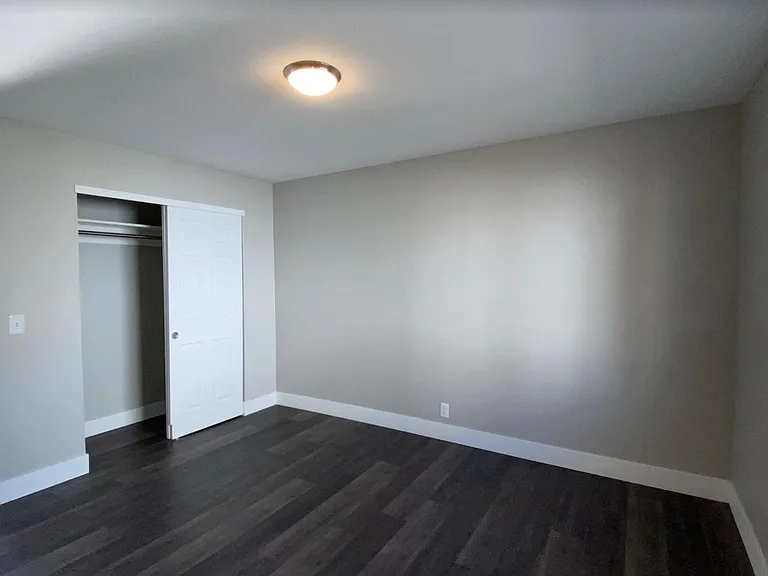 814 Easton St — Photo 7