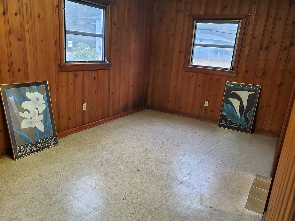 2nd image of 3035 Washington Rd